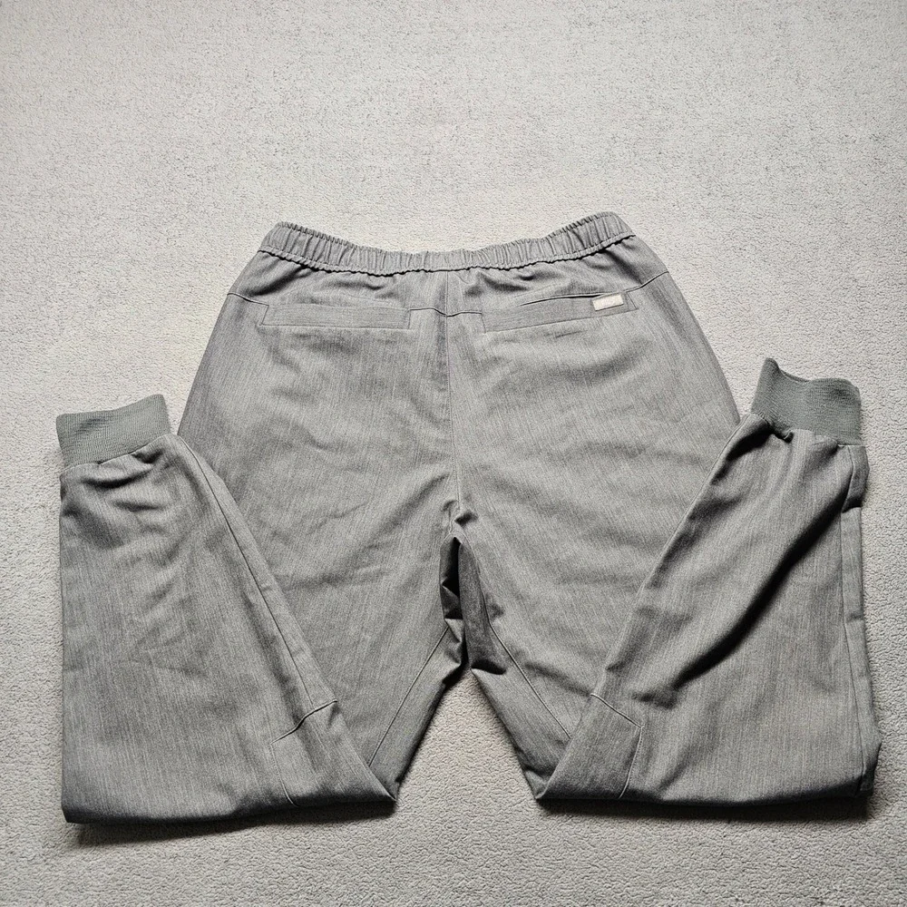 FIGS Technical Collection Mens M/S Grey Jogger Scrub Pants Medical Uniform Short